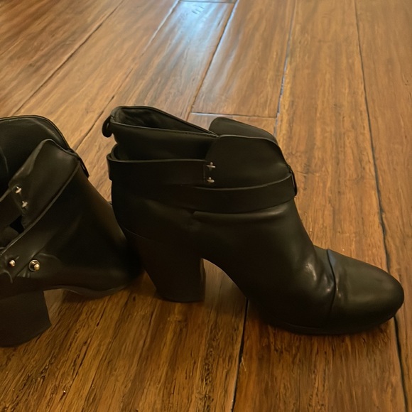 Rag and Bone Harrow Leather Bootie - Picture 2 of 8